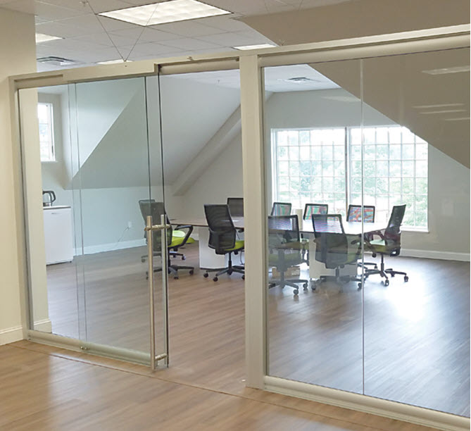 Demountable Wall - Free Standing Glass with Self-Closing Sliding Glass Door